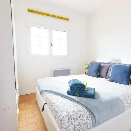 Le David : *jolie T2* Terrasse, Parking Et Piscine. Apartamento Vallauris